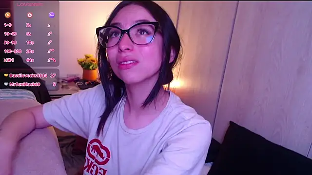 Živý XXX chat MeganTB