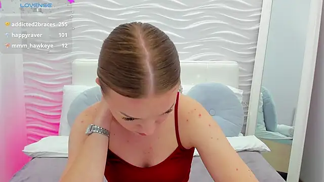 VirginOlly Chat XXX in diretta