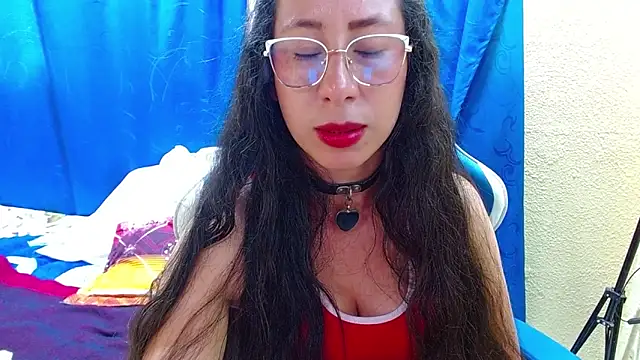XXX chat uživo modela Gia_leinn