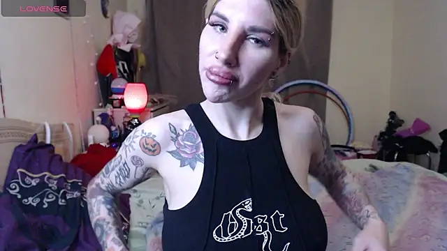 צ'אט XXX בשידור חי של BLACKPeonyy