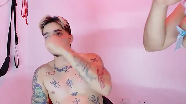 AliceandMax's Live XXX Chat