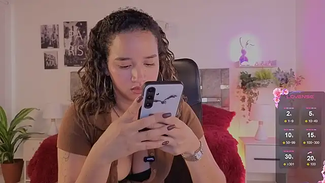 emilyrouxe – Naživo XXX chat