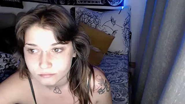 Chat +18 de AlienforTwenty ao vivo