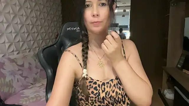 Chat +18 de Fenixheaven ao vivo