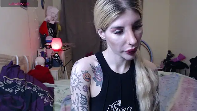 BLACKPeonyy: απευθείας συνομιλία ΧΧΧ