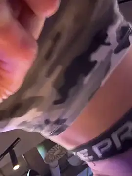 F3ckd0lllucy's Live XXX Chat