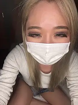 MOMOKA_33のウェブカメラショー