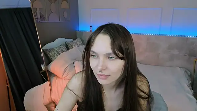 Chatroom XXX en direct de ChloeSunny