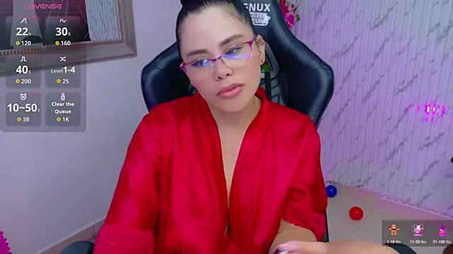 غرفة دردشة lararoberts_ المباشرة