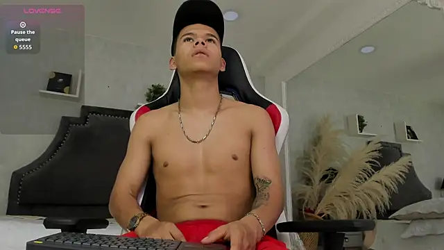DylanRoyce_ 现场XXX聊天