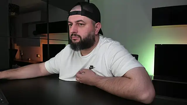 DravenPeak's Live XXX Chat