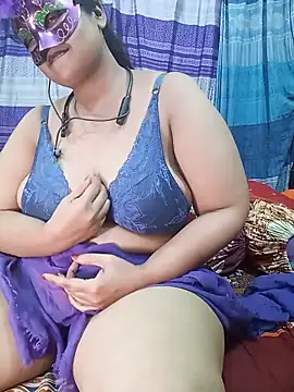 Tanisha-Chy 在線直播表演