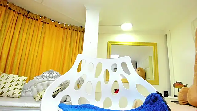 Miss_charlote_ Adlı Modelin Canlı XXX Sohbeti