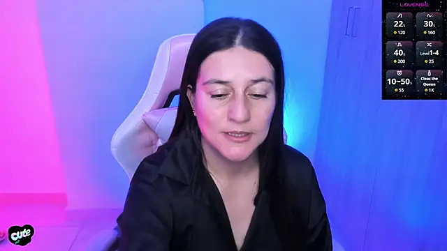 Saskyaa's Live XXX Chat