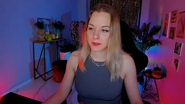 VireliaMoonfall live XXX chat
