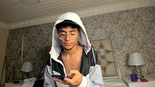 Chat XXX ao vivo de DannTaylor