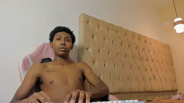 Valen_kitty20n Webbikameraesitys