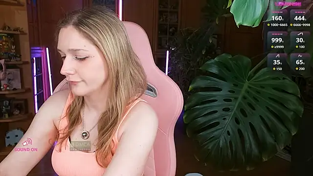 NicoleFaith élő XXX-chatje