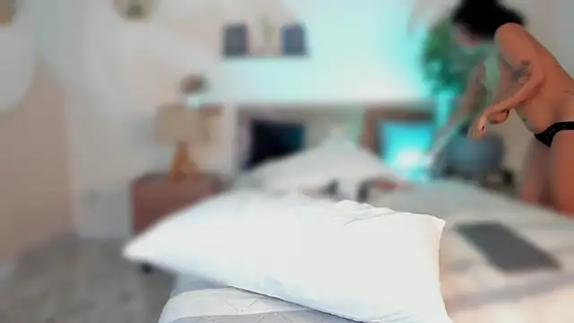 YariRose Chat XXX live