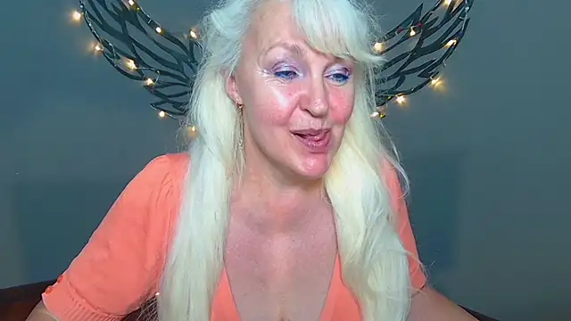 צ'אט XXX בשידור חי של BlondyLeeBest