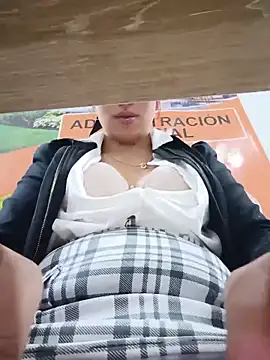 Онлайн чат XXX JULIETH__05