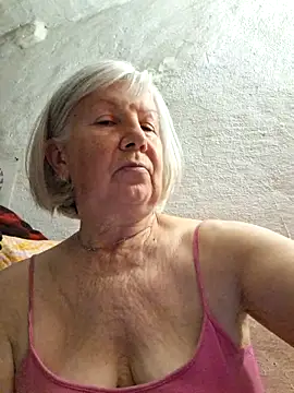 KlaudiaDarling Adlı Modelin Canlı XXX Sohbeti