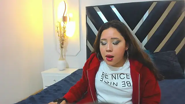 دردشة Miiarouse__ الجنسية المباشرة