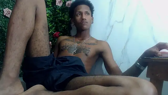 ManSant লাইভ XXX চ্যাট