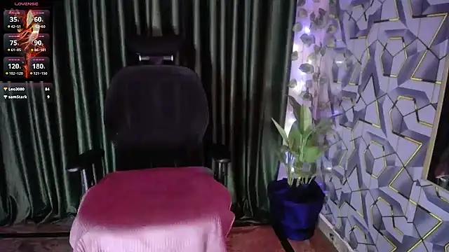 heyy_kiran's Live XXX Chat