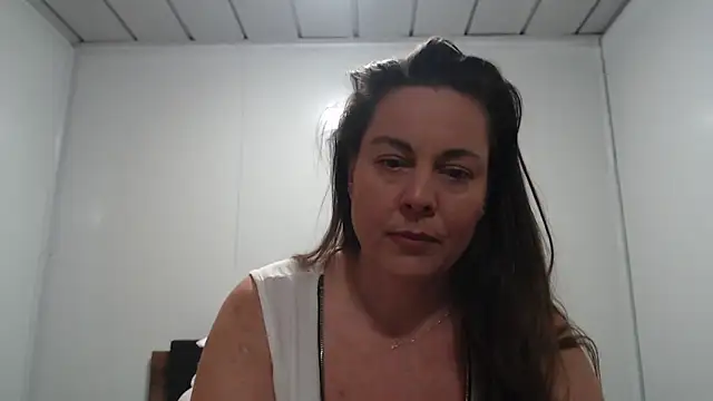 fulloferotic Chat XXX live