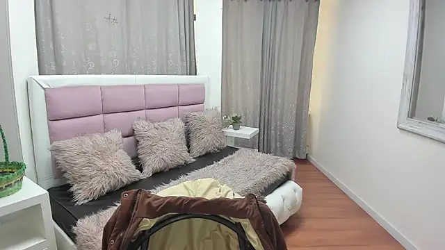 gaby_trent Live XXX Chat