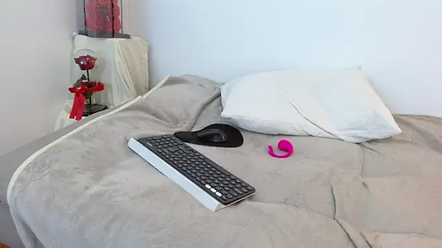 Elle_Lee_ élő XXX-chatje