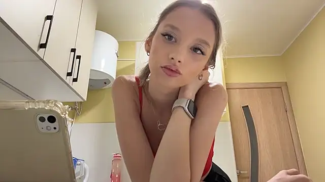 Show modela Tiffany_Blom na web-kameri