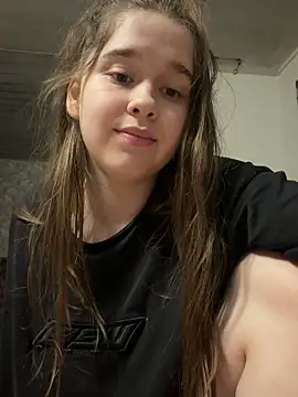 Chat +18 de HornyGirlH ao vivo