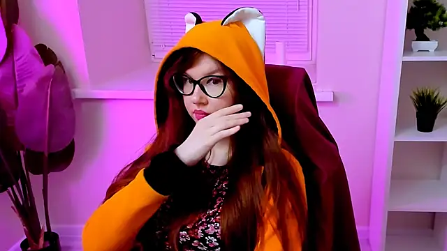 צ'אט XXX בשידור חי של CarolGiggly
