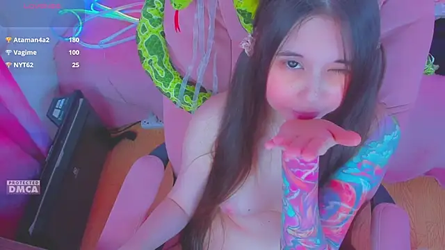 Chat +18 de Lolisuccub ao vivo