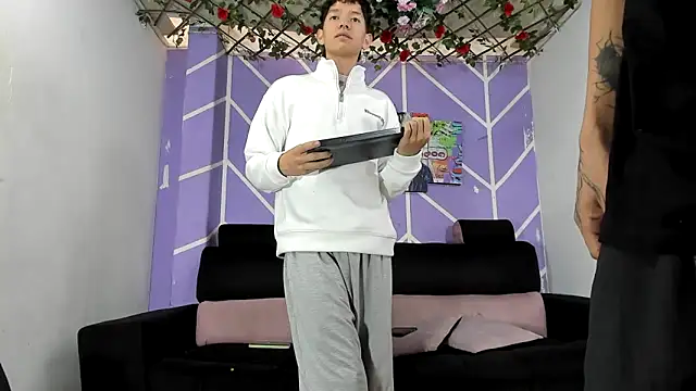 heyy_noah11のライブXXXチャット