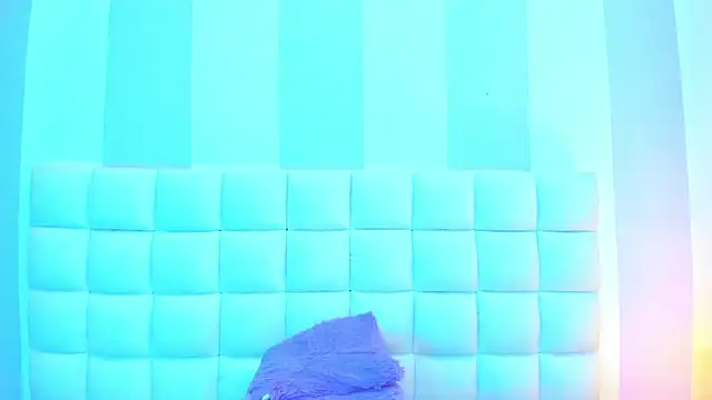 XXX chat uživo modela teresasroom_