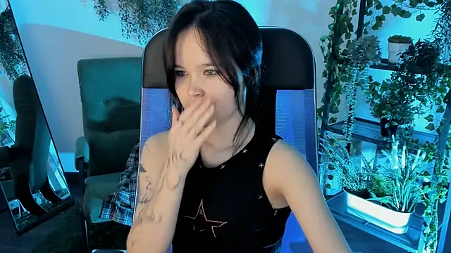 د ردشة Elainebeness الجنسية المباشرة