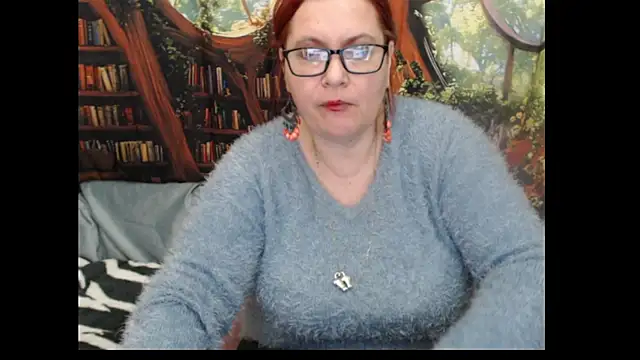 PlayfullMature Chat XXX live