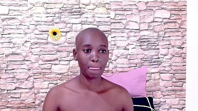 XXX chat uživo modela EbonyOlive69