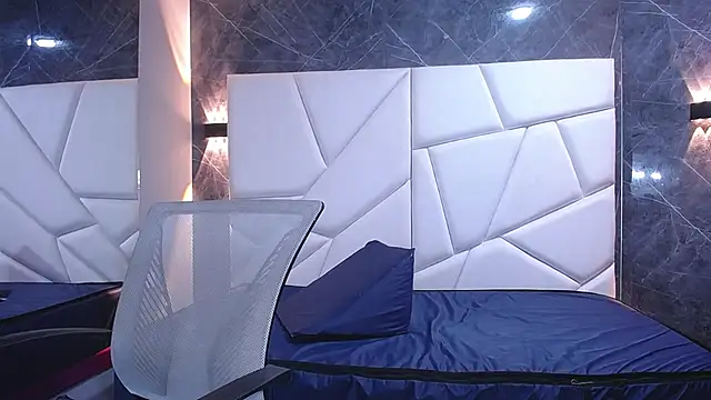 violet_angel13 élő XXX-chatje