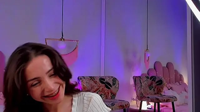 Show modela ElsaYoung na web-kameri
