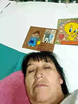 clarita_01: онлайн-секс-чат