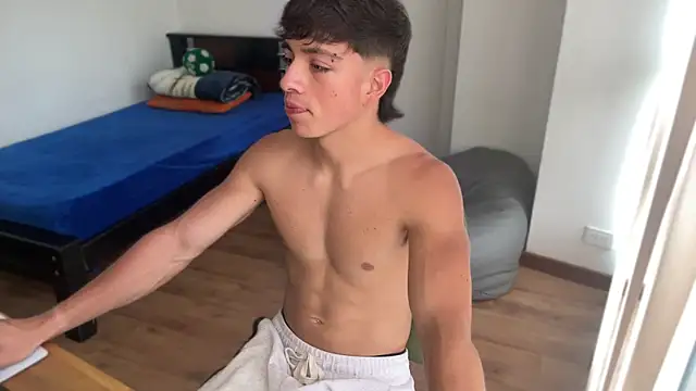 JUSTIN_JHONS Webcam Show