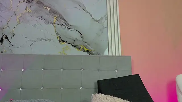 Vicky_Blush Adlı Modelin Canlı XXX Sohbeti
