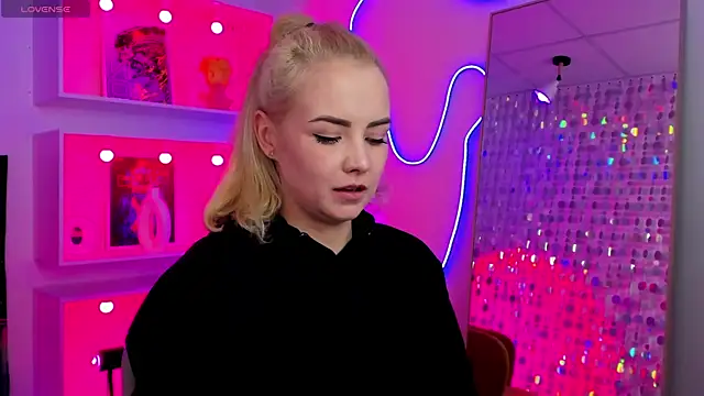 StephanieSweety Live XXX Chat