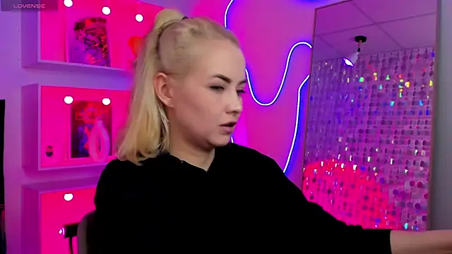 دردشة StephanieSweety الجنسية المباشرة