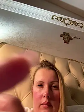 Piccolamonella29 Webcam show