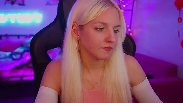 ViolaMore Chat XXX live